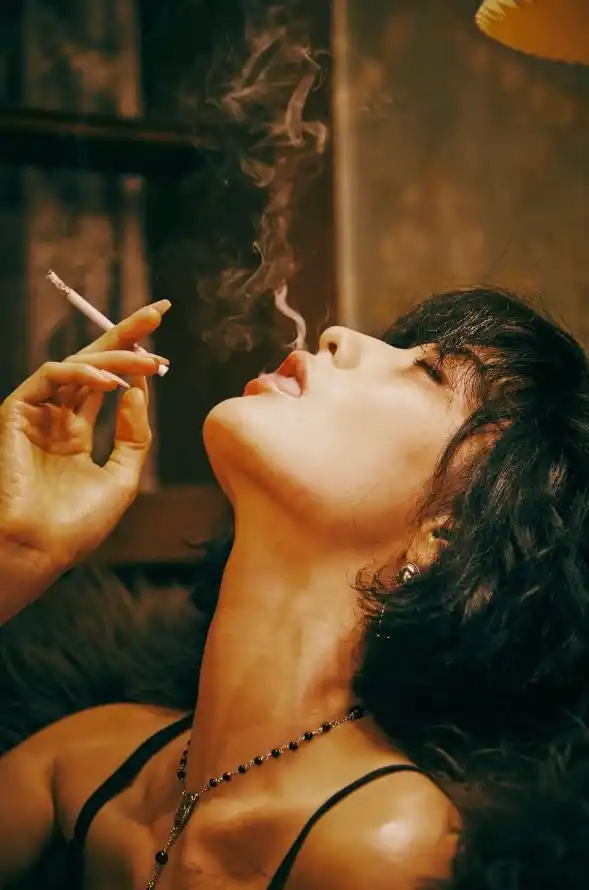 亚洲国产精品猛男影院同志必看推荐：好故事比标签更重要